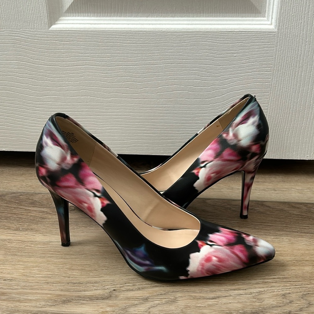 Nine West pumps